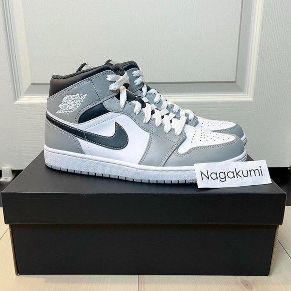🤍🖤 Nike Air Jordan 1 mid retro white grey black shoes - Picture 4 of 4